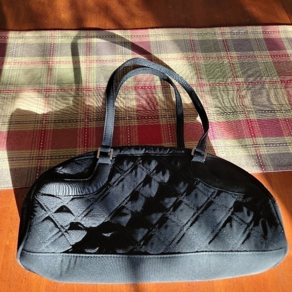 Vera Bradley Handbags - Vera Bradley Solid Black hand bag